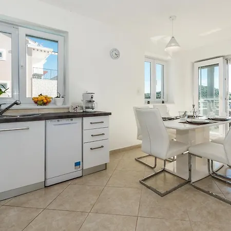 Mirta Apartamento *