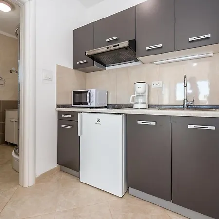 Mirta Apartamento Tisno