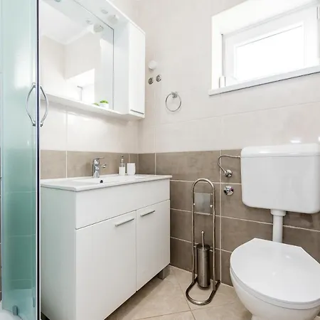 Mirta Apartment