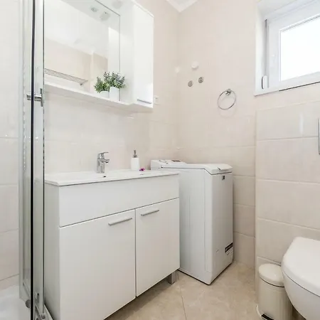 Apartment Mirta *